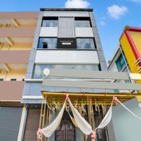 Super Townhouse Anisabad Near Mahavir Sansthan Khagaul Exterior foto