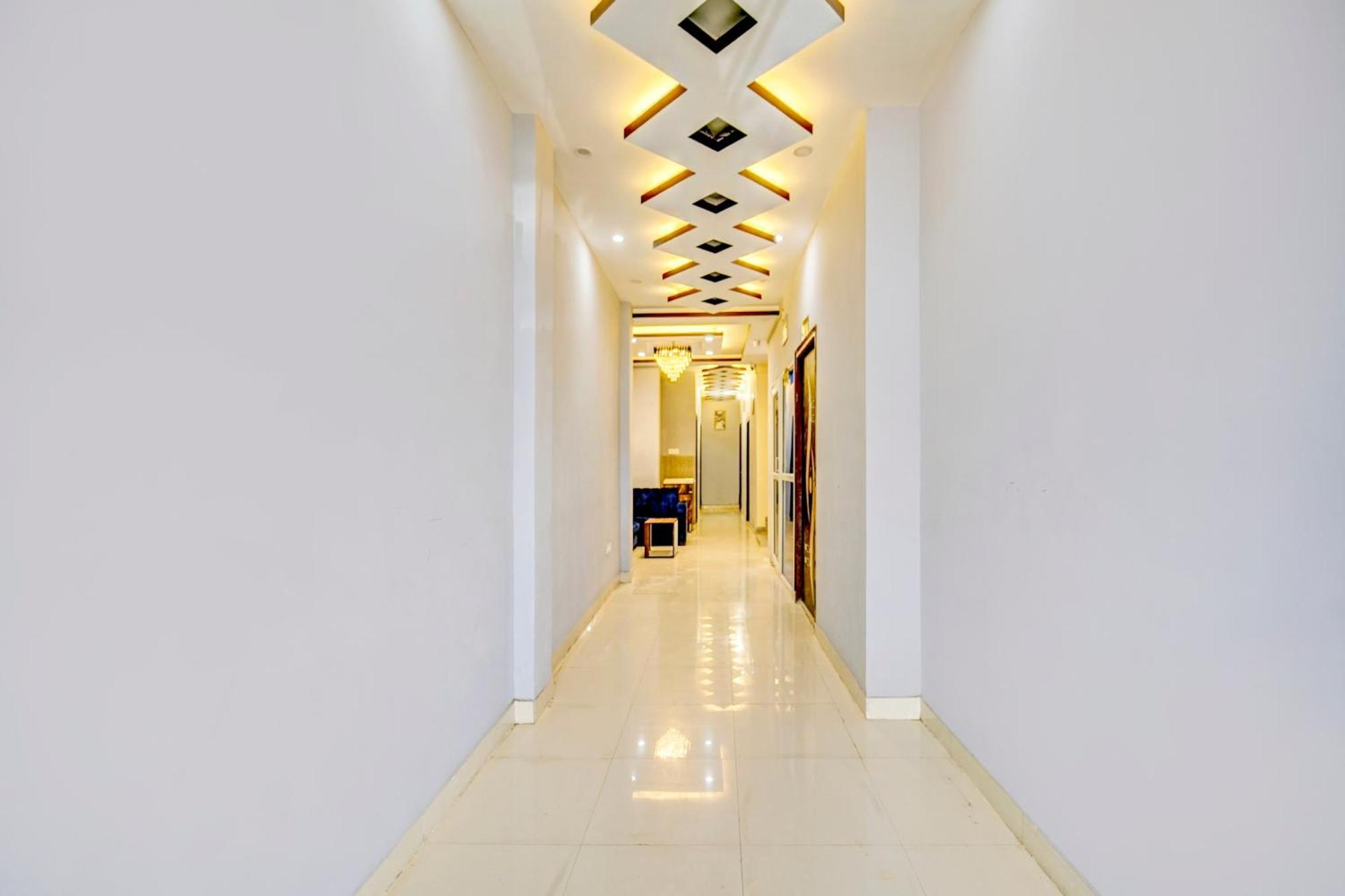 Super Townhouse Anisabad Near Mahavir Sansthan Khagaul Exterior foto
